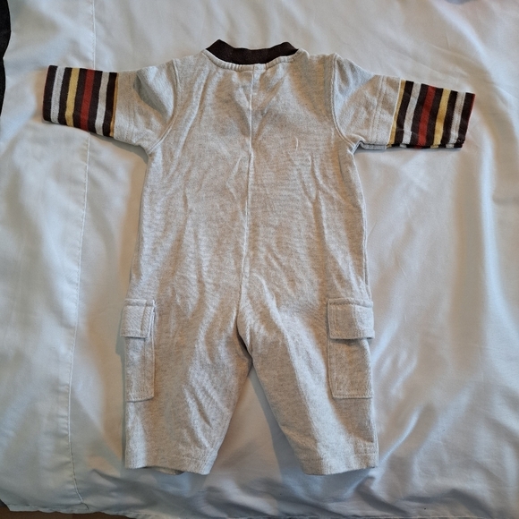Gymboree boys 0-3 months Sheriff romper 2009 oatmeal color VGUC - Picture 2 of 3